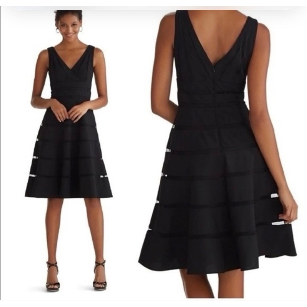 White House Black Market Dress Size 00 Black Sleeveless Fit Flare Cocktail Dress